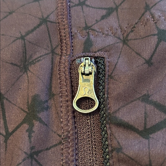 Lululemon Inspire Tight II Luxtreme Mesh in Star Crushed Black Cherry Black - Picture 7 of 9